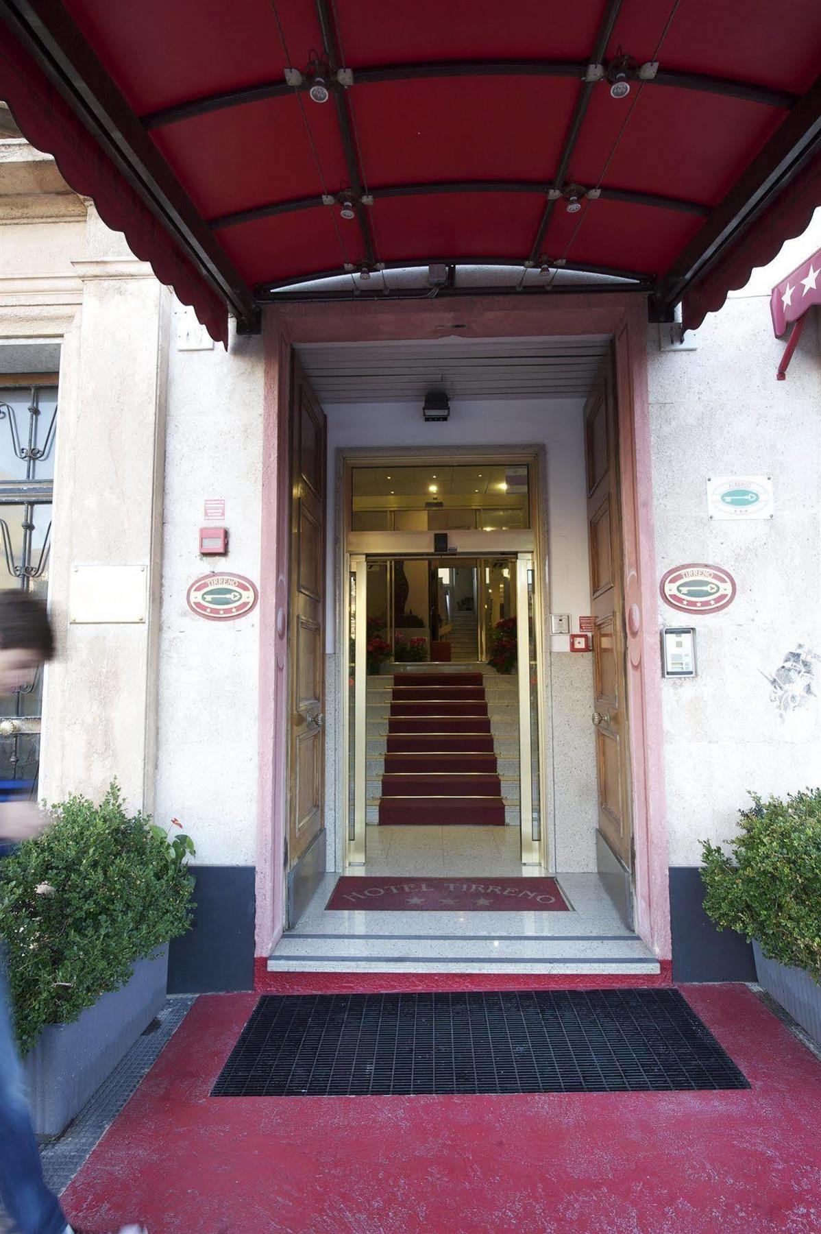 Hotel Tirreno Genoa Exterior photo
